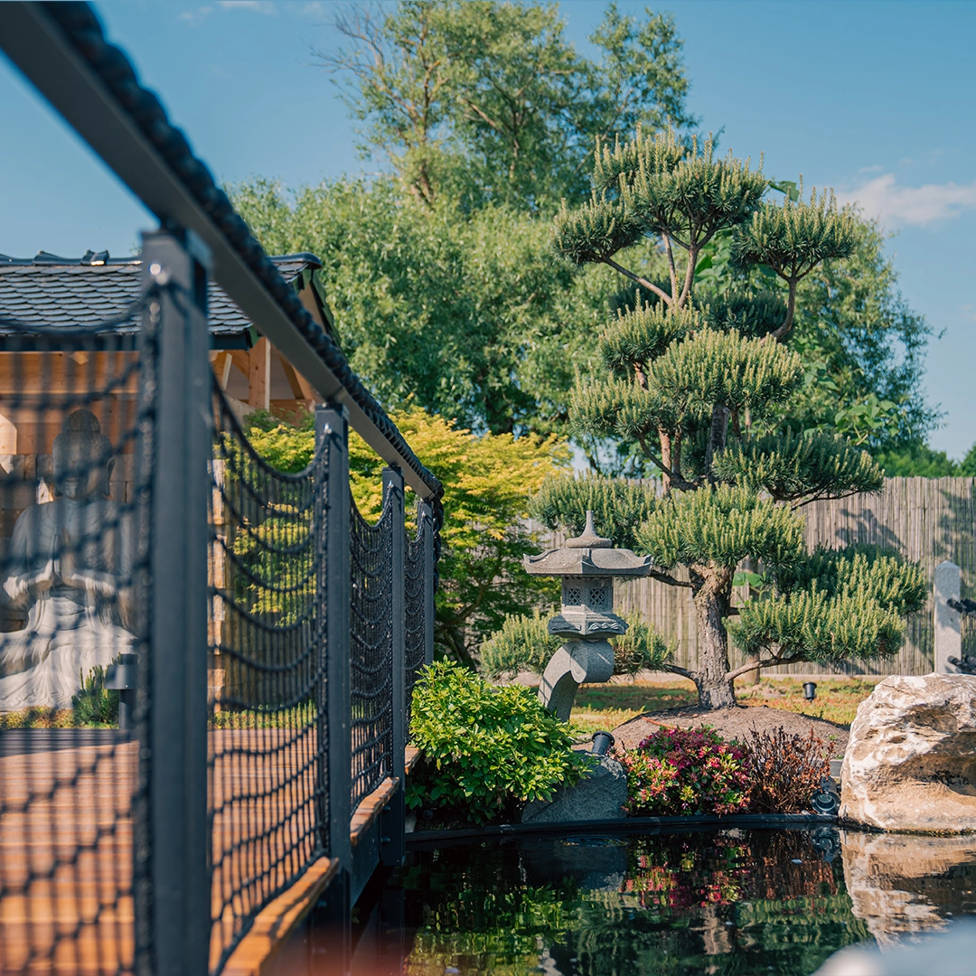 Außenanlage_Brücke_Steg Japanhaus Sand Eventlocation